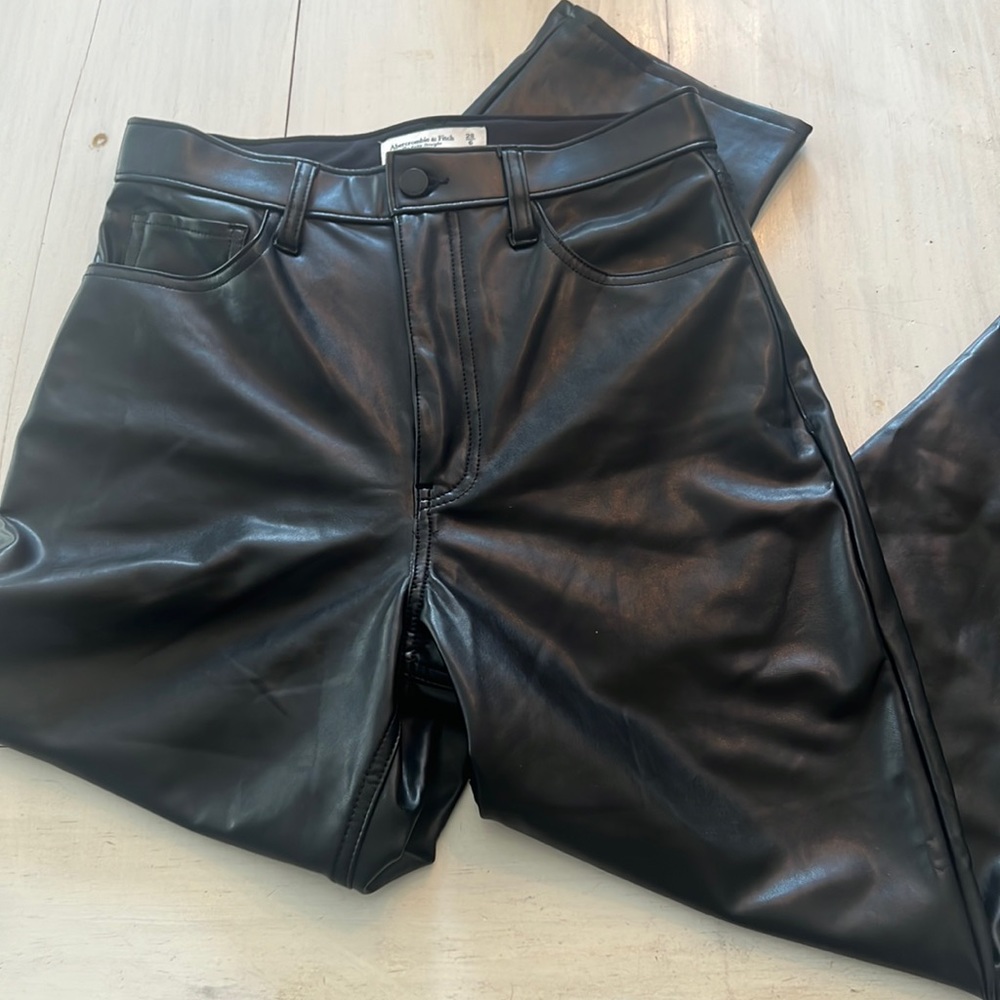 Abercrombie & Fitch vegan leather straight high rise pants size 6